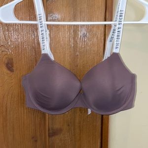 Victorias Secret 34D bra